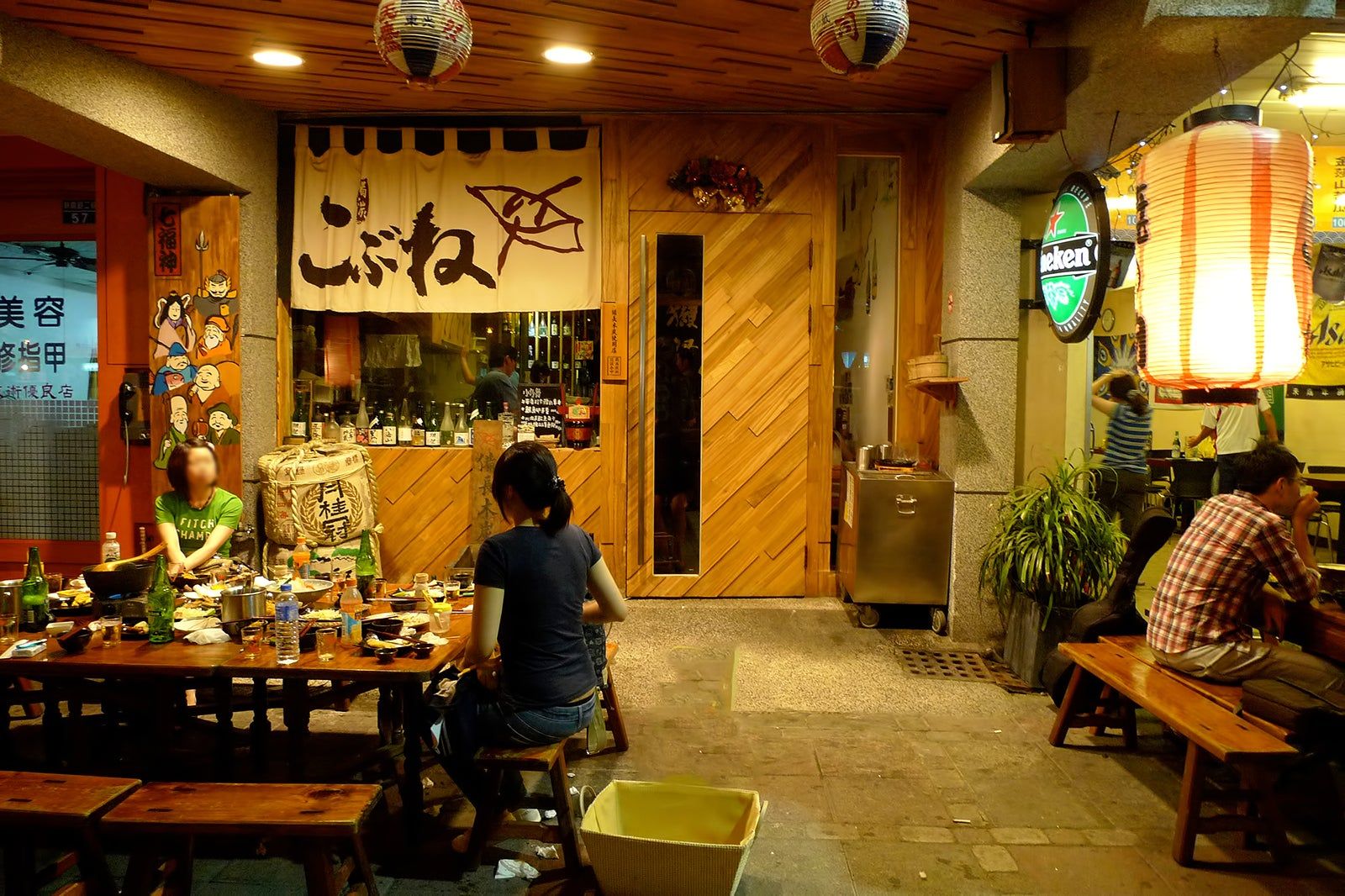 照片由 Blowing Puffer Fish 拍攝 (CC BY 2.0) 經過修圖