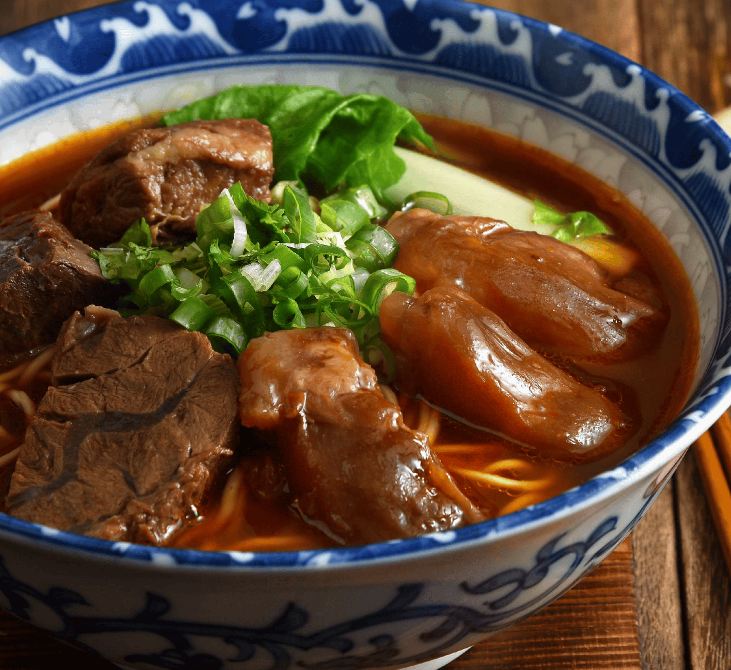 2025台北牛肉麵排名TOP12|1. 牛肉麵・雞湯