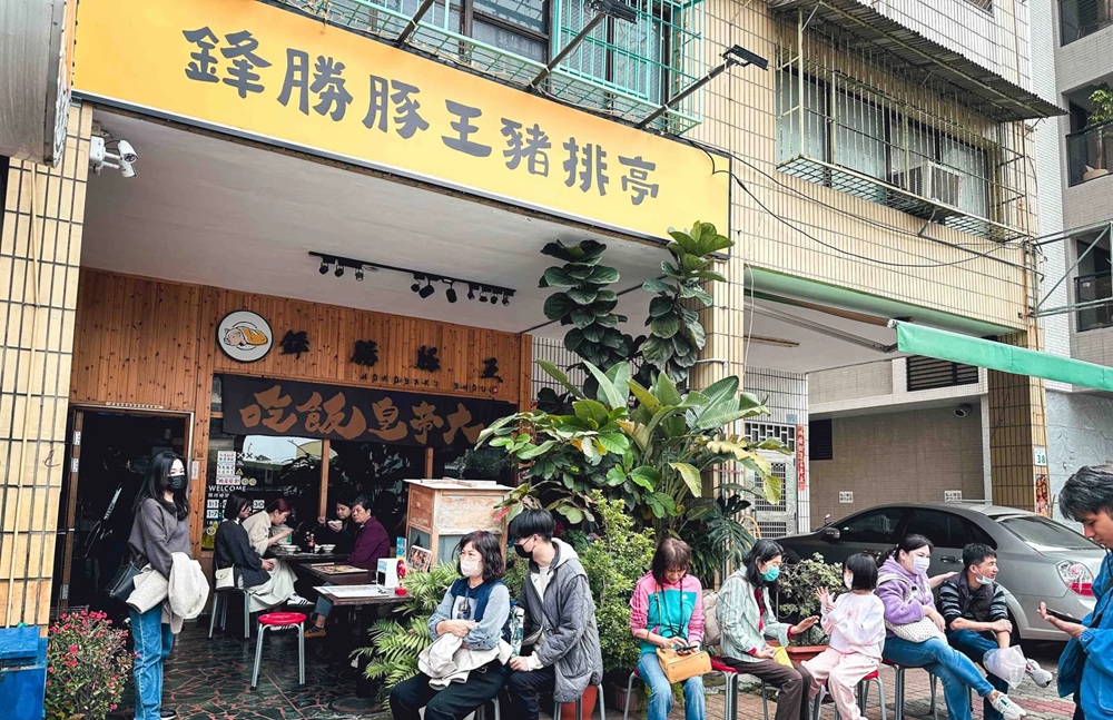 2026【高雄美食懶人包】超過30間在地人推薦必吃餐廳、小吃、熱炒清單一次看!