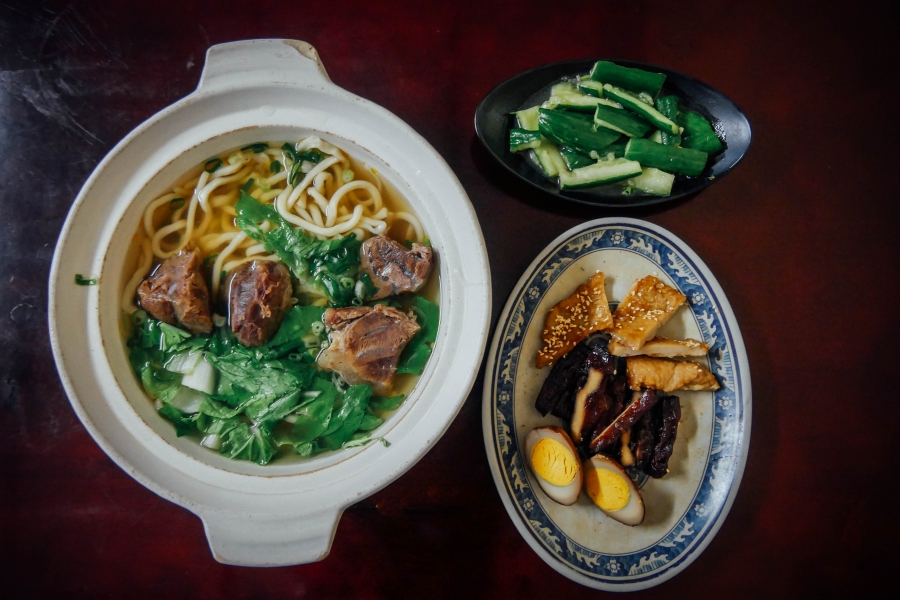 高雄美食推薦/必吃/三牛牛肉麵