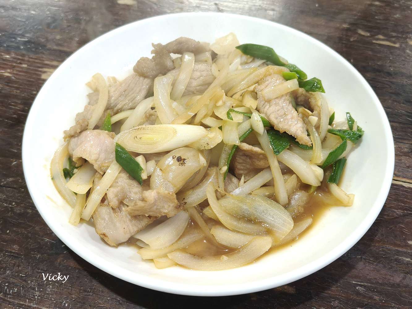 台南南區美食︱竹仔店海鮮。燒烤:躲在小北百貨招牌下的深夜食堂,從椒鹽龍珠到鹽烤鴨舌,用咀嚼釋放壓力的美味夜晚