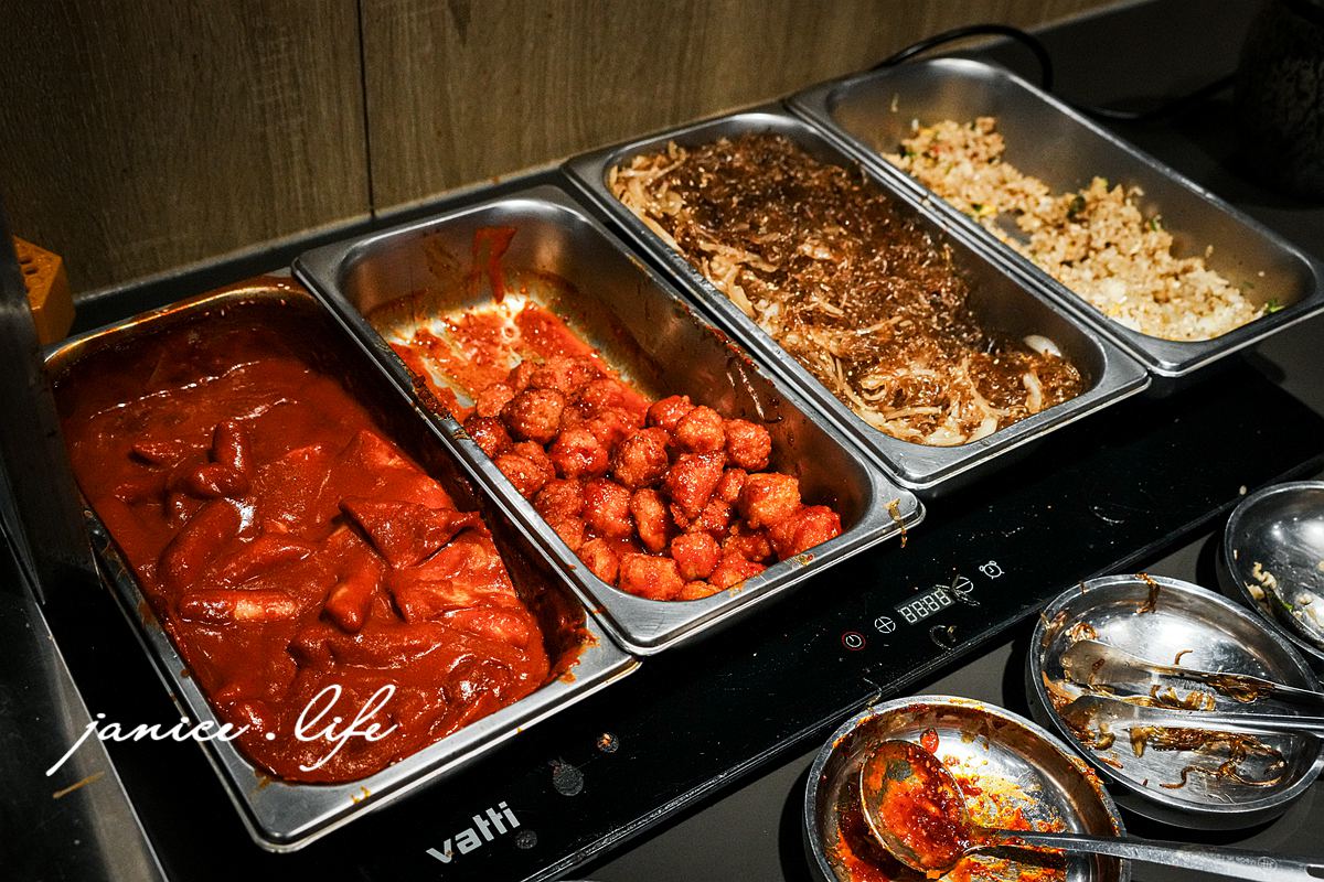 豬對有韓式燒肉吃到飽 林口美食 韓式燒肉 韓式炸雞 炸雞吃到飽 CHIMAEK CASS SORATOK 韓國啤酒 聚餐首選 桃園市龜山區文化里文化二路33之1號 潔妮食旅生活 豬對有菜單 林口龜山吃到飽 龜山韓式燒肉推薦 林口龜山美食 林口吃到飽推薦 火烤兩吃吃到飽