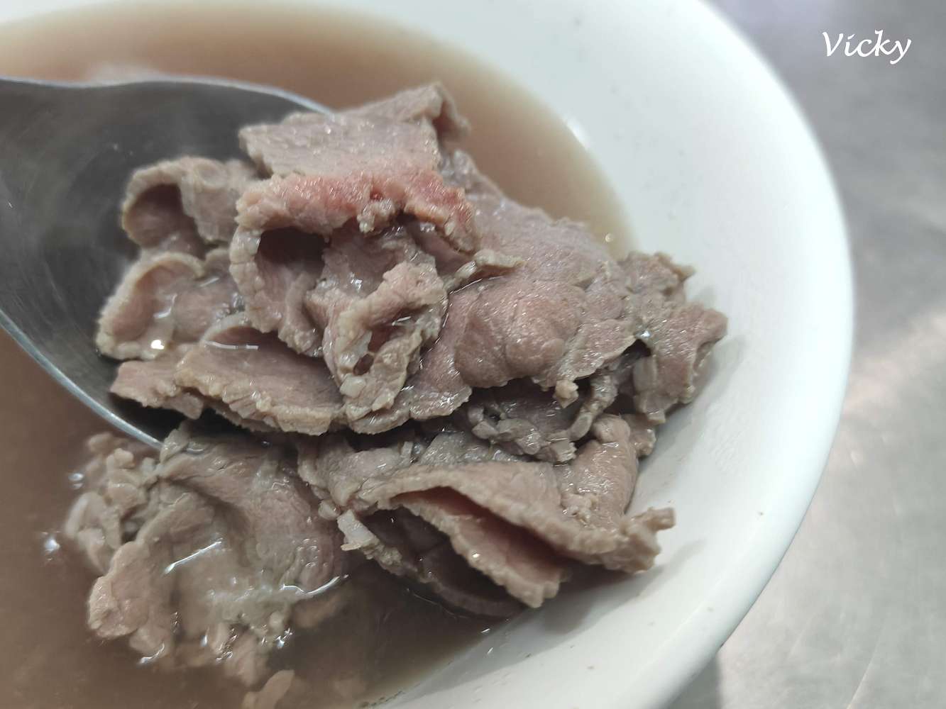 台南牛肉湯︱美鮮牛肉湯:意外發現南區24小時營業的牛肉湯,牛肉炒飯好吃耶!附菜單
