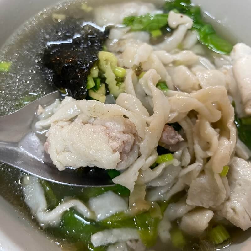 卓仔手工魚麵專賣。