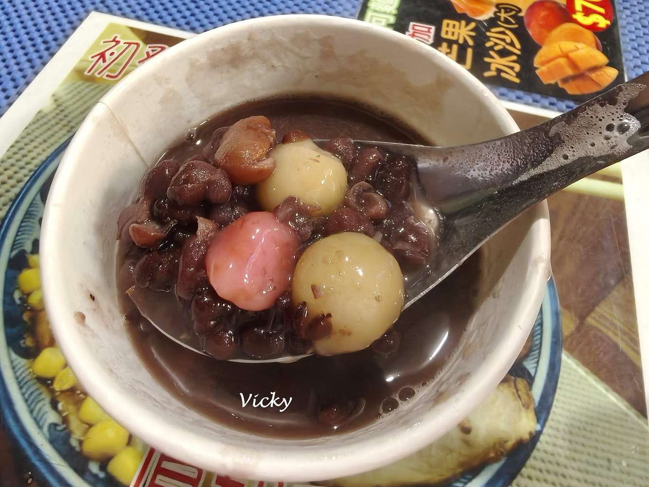 台南南區美食|吉祥餐飲:走過30個年頭的小餐館,銅板價甜點與古早味意麵的溫馨日常,附菜單