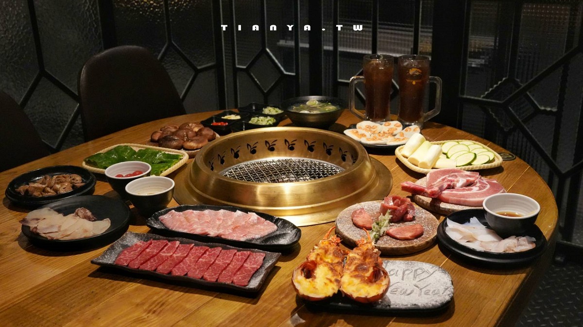 【新北美食】米炭火燒肉小酒館.新莊思源店|高品質單點燒肉、串燒、日式熟食,平日用餐有桌邊服務,上桌送熱騰騰蛤蜊鍋,壽星加碼送一整隻焗烤龍蝦