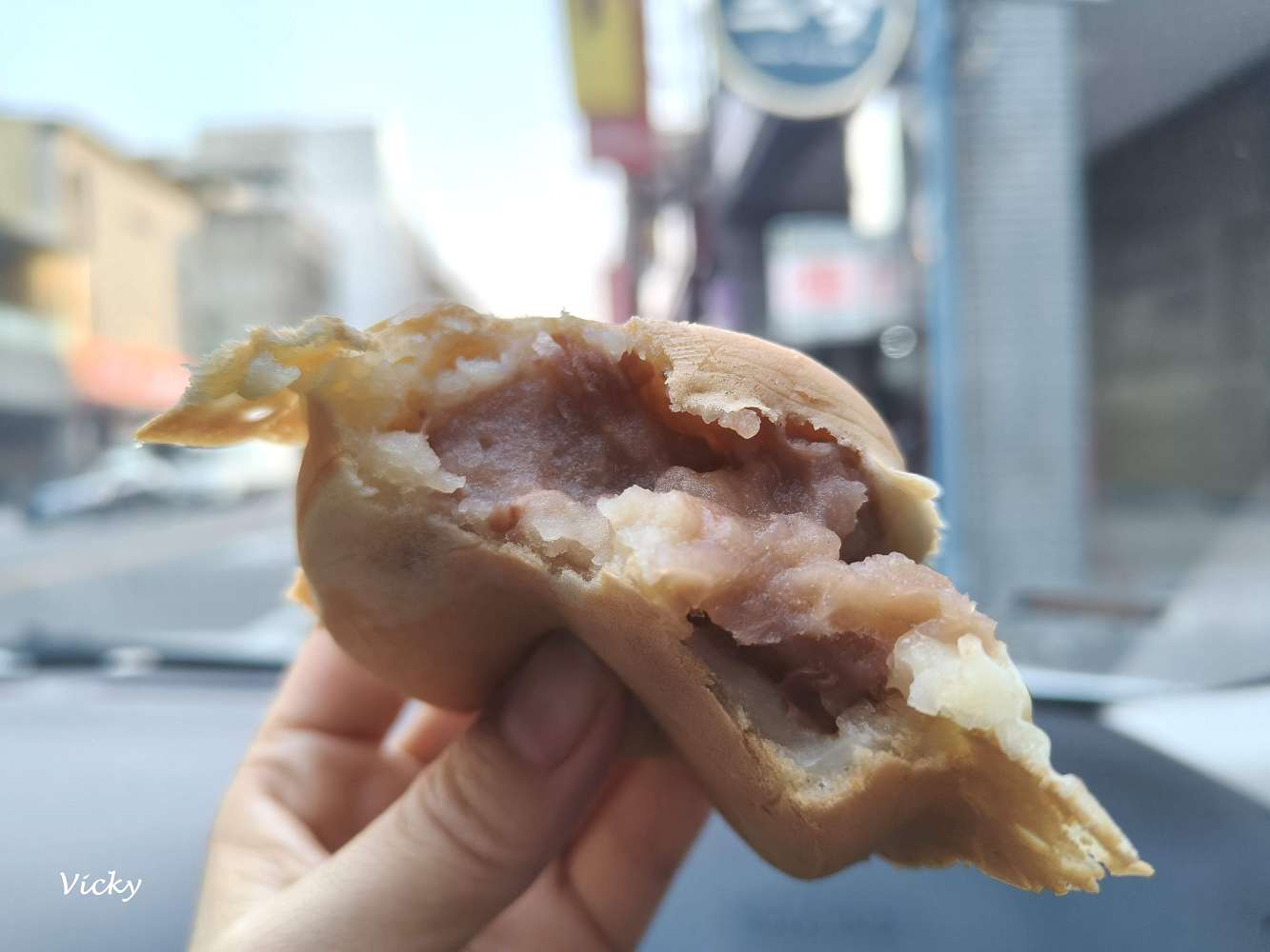 台南文南路排隊美食:一中街大輪紅豆餅與關東煮香腸大腸攤,下午點心鹹甜一次滿足!