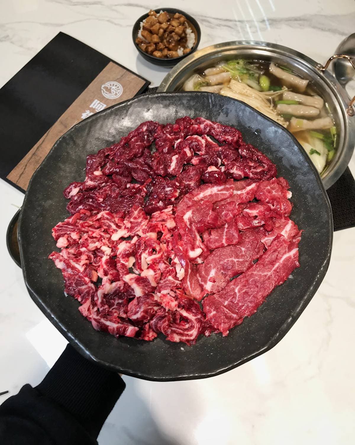 阿裕牛肉涮涮鍋特選頂級牛肉