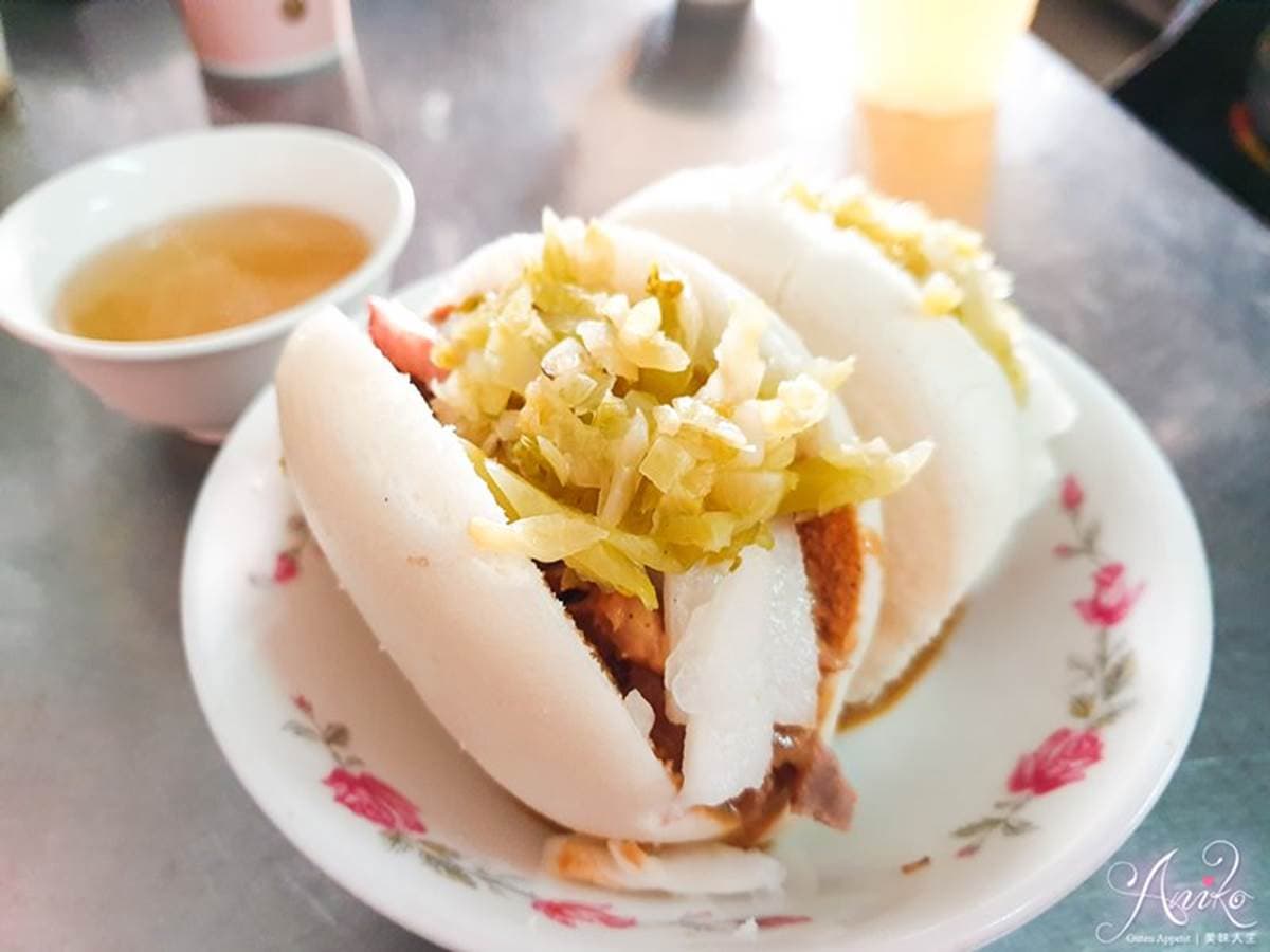 阿松割包
