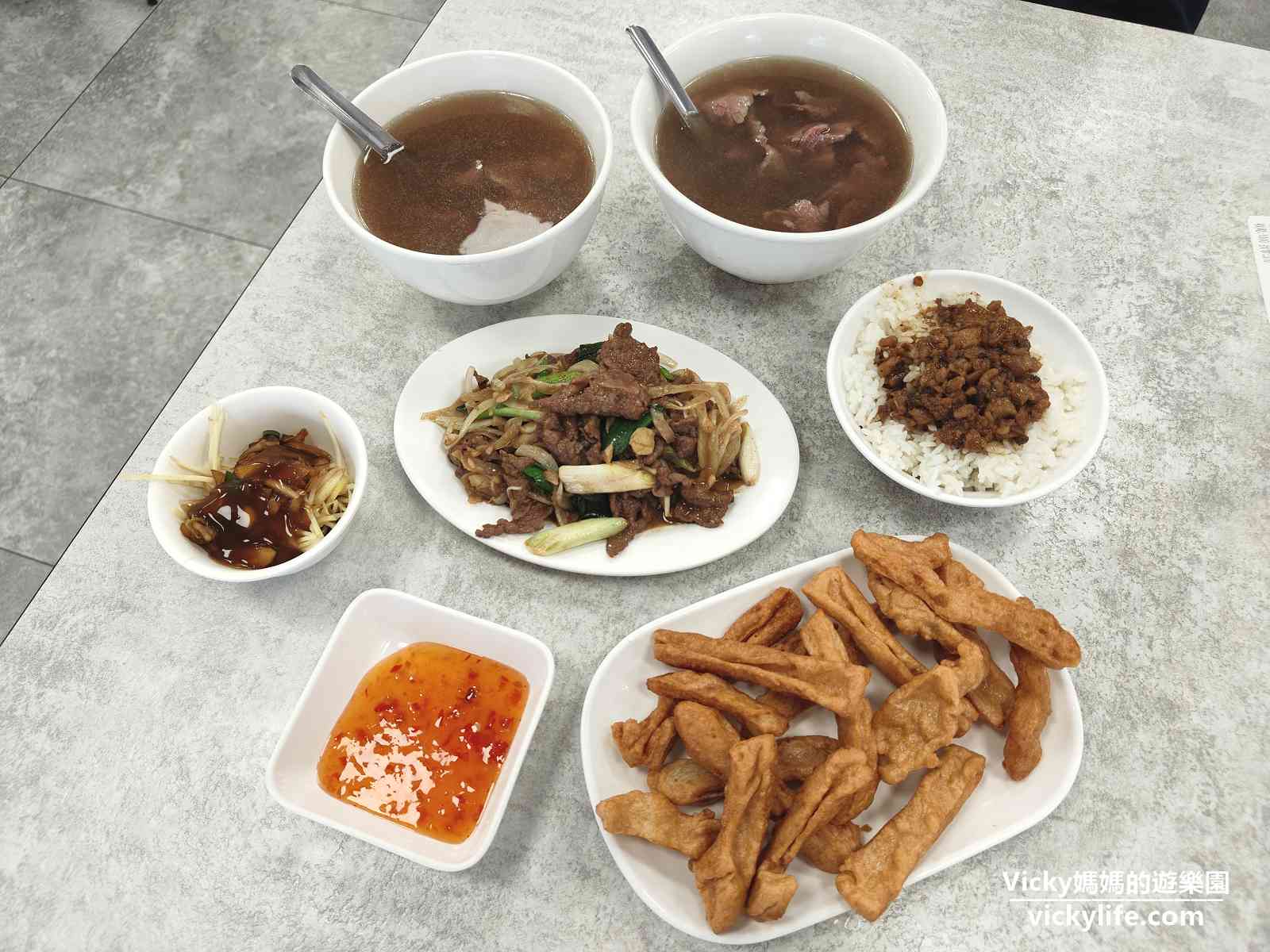台南牛肉湯︱文章牛肉湯 東寧旗艦店:東區也吃得到,空間寬敞有冷氣,附近好停車,附菜單