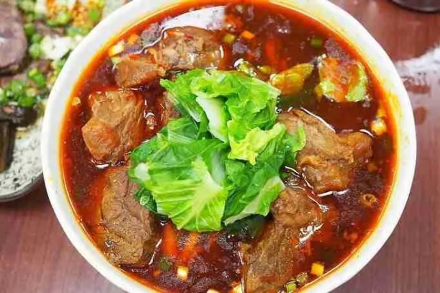 台北牛肉麵店推介|忠誠牛肉麵